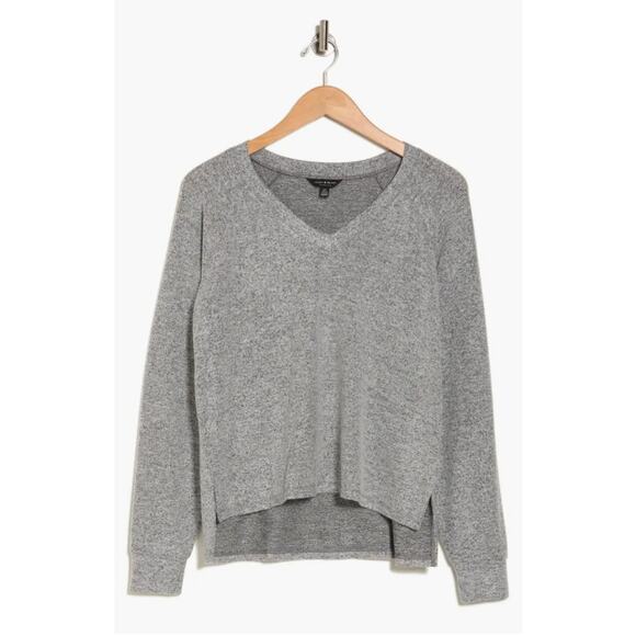 Lucky Brand V-Neck Marled Grey High Low Hemline Sweater, Size Small - Picture 9 of 9